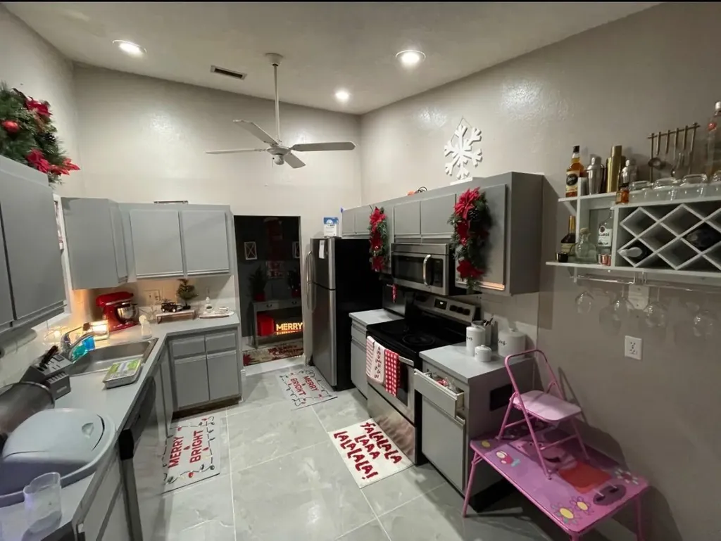 7620 NW 38th Court Sunrise FL 33351