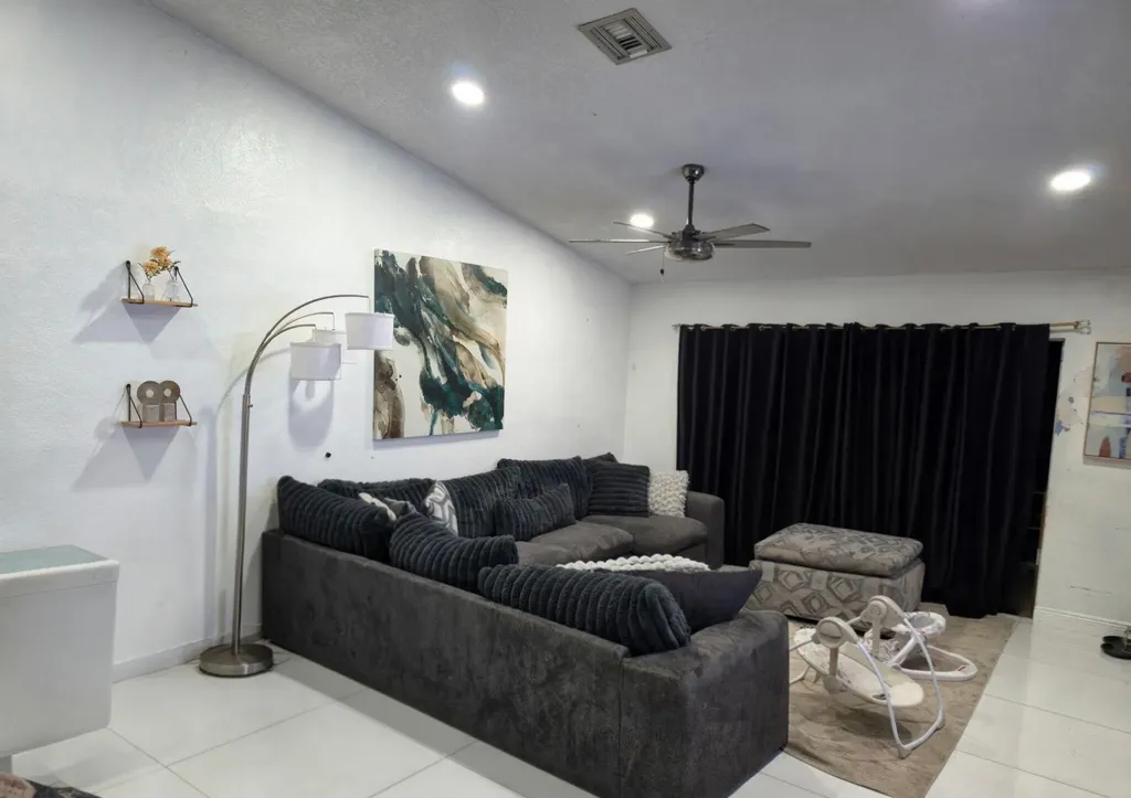 7620 NW 38th Court Sunrise FL 33351