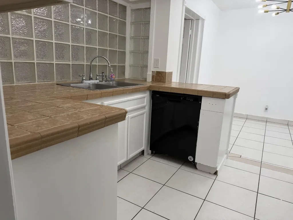 7315 NW 57th Place Tamarac FL 33321