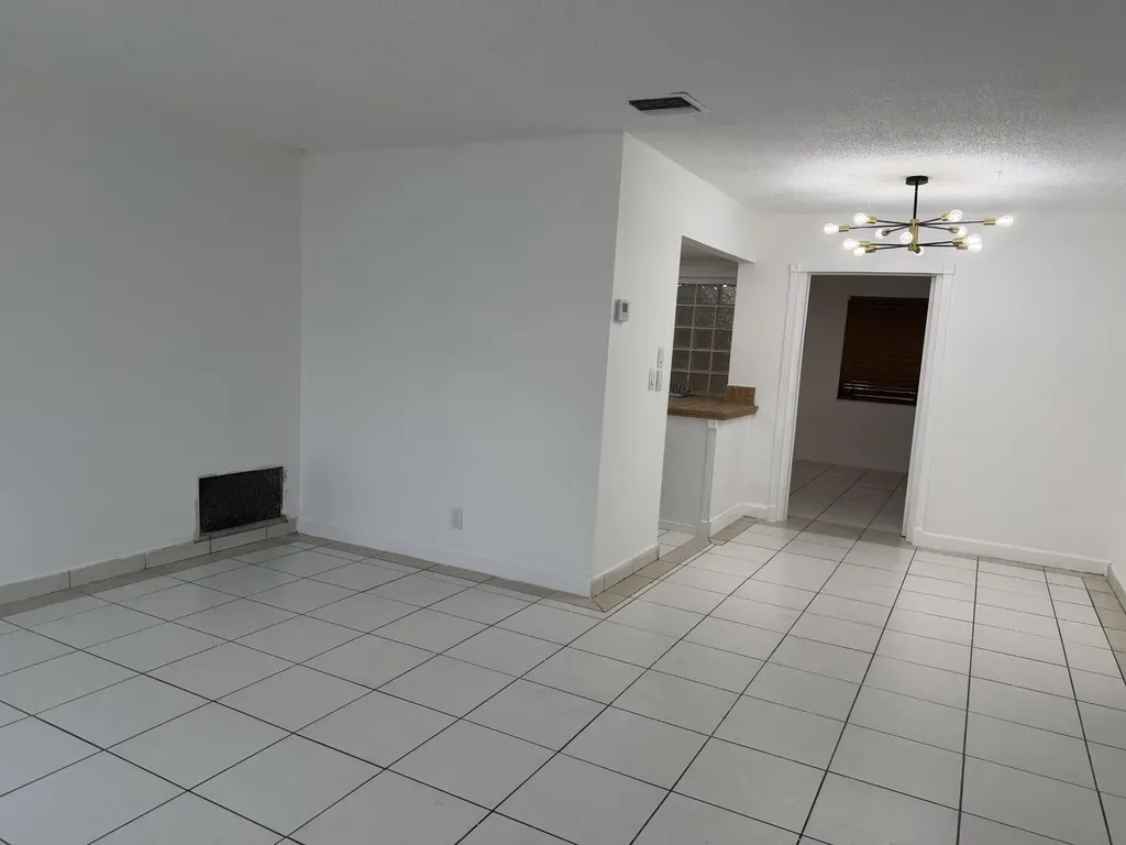 7315 NW 57th Place Tamarac FL 33321