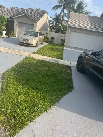 5765 Strawberry Lakes Circle Lake Worth FL 33463