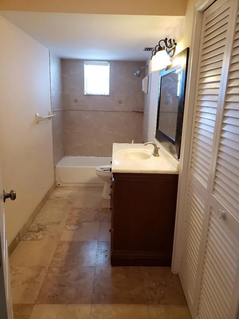 899 SE 2nd Avenue Deerfield Beach FL 33441