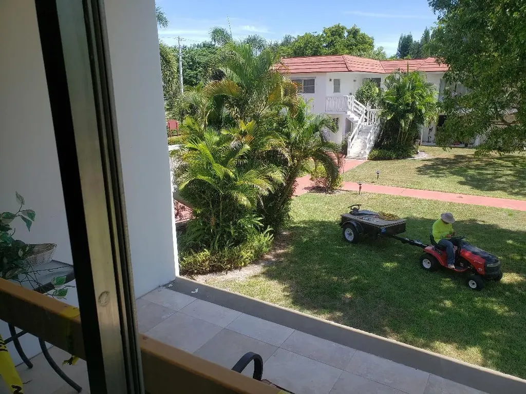 899 SE 2nd Avenue Deerfield Beach FL 33441