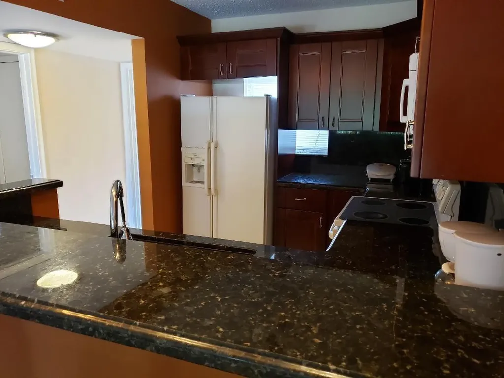 899 SE 2nd Avenue Deerfield Beach FL 33441
