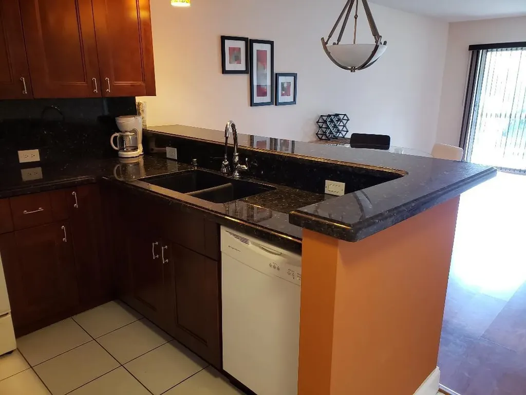 899 SE 2nd Avenue Deerfield Beach FL 33441
