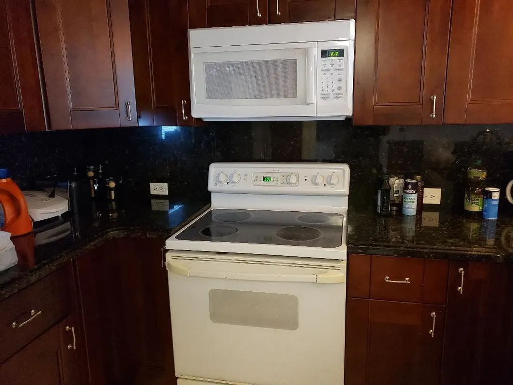 899 SE 2nd Avenue Deerfield Beach FL 33441