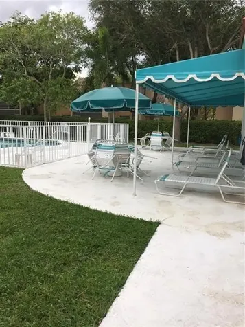 899 SE 2nd Avenue Deerfield Beach FL 33441