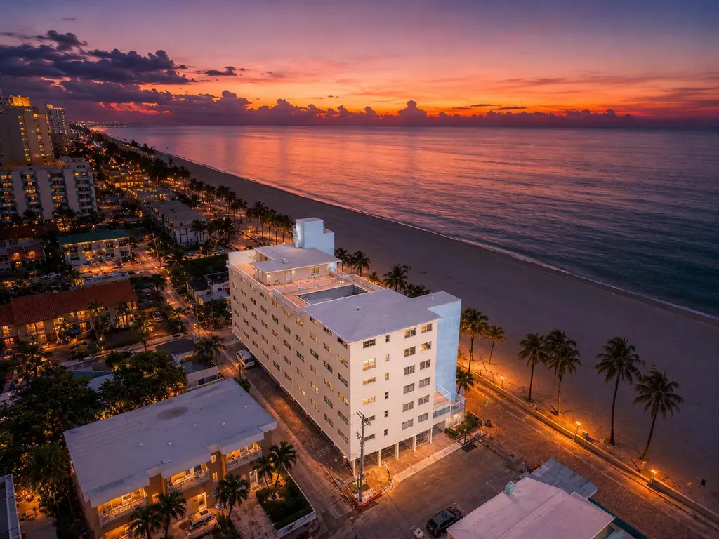 300 Oregon Street Hollywood FL 33019