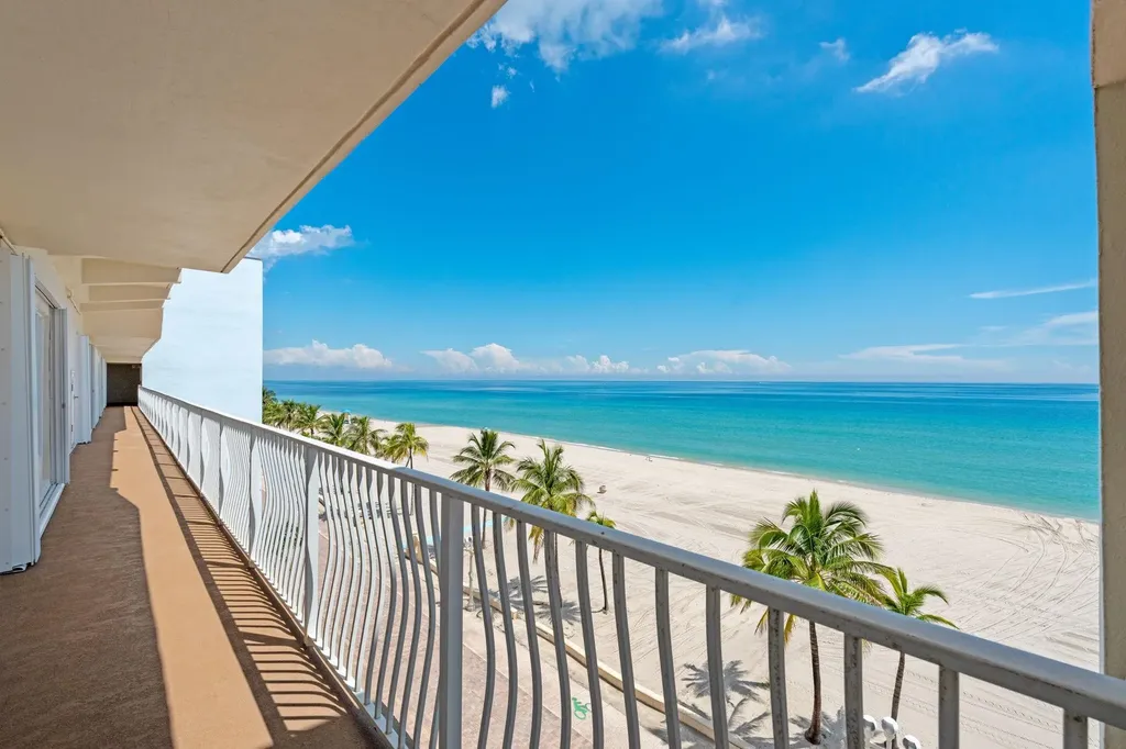 300 Oregon Street Hollywood FL 33019