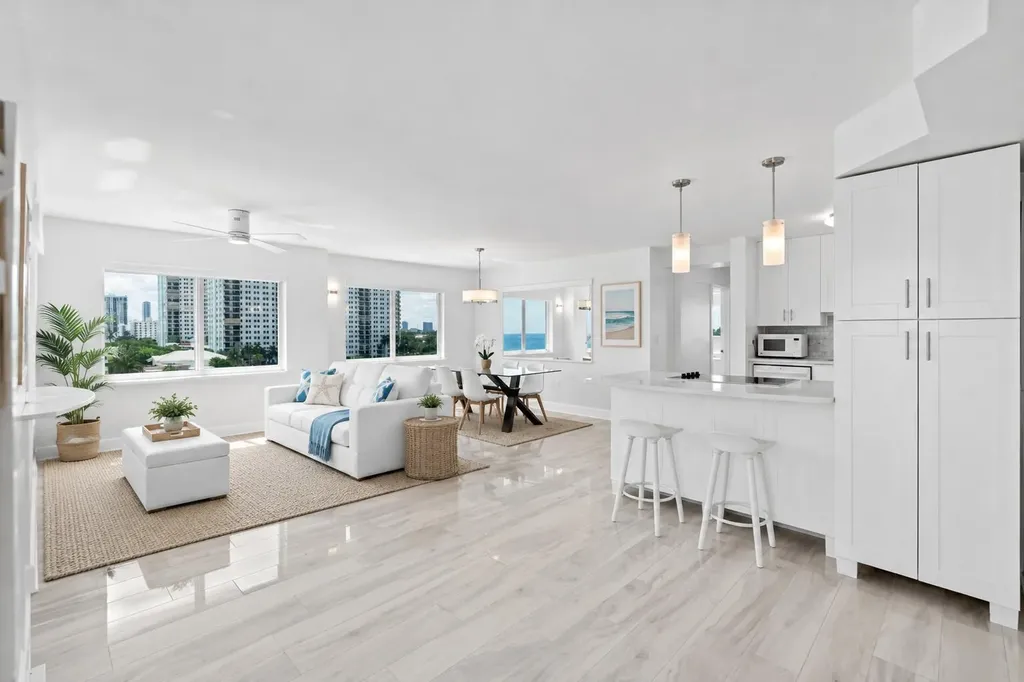 300 Oregon Street Hollywood FL 33019