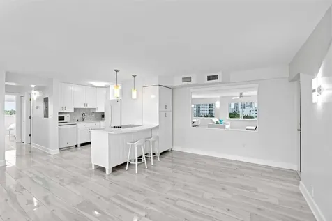 300 Oregon Street Hollywood FL 33019