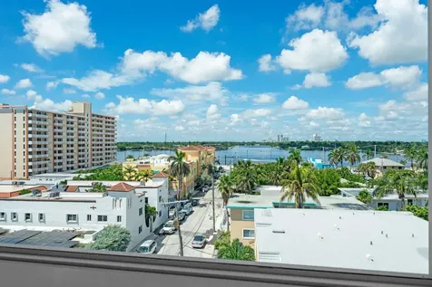 300 Oregon Street Hollywood FL 33019