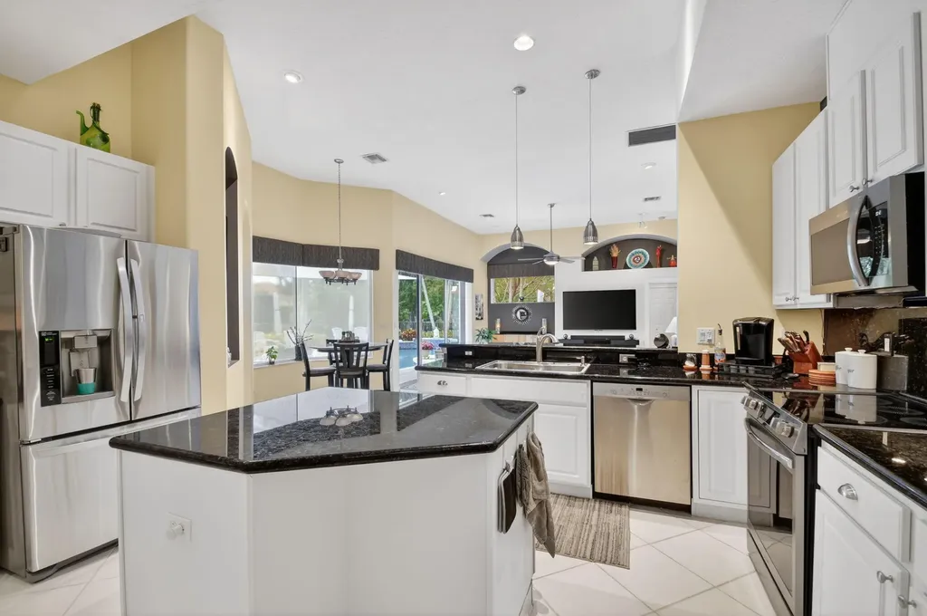 7039 Brunswick Circle Boynton Beach FL 33472
