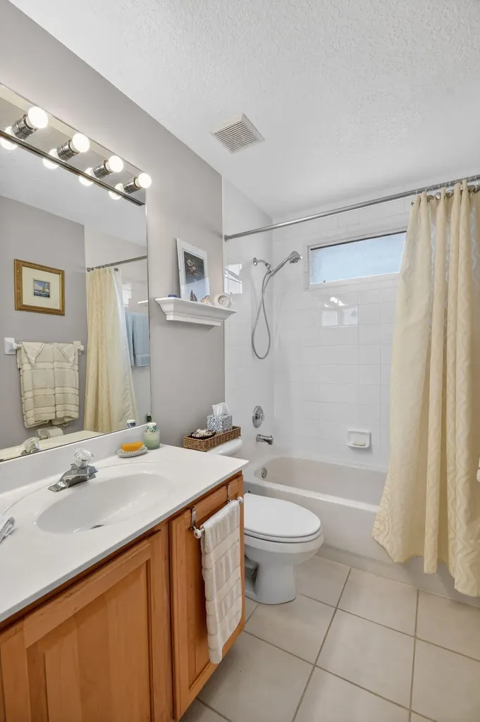 7039 Brunswick Circle Boynton Beach FL 33472