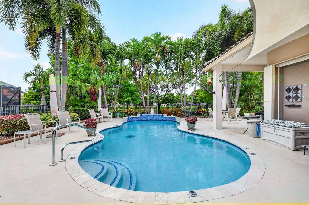 7039 Brunswick Circle Boynton Beach FL 33472