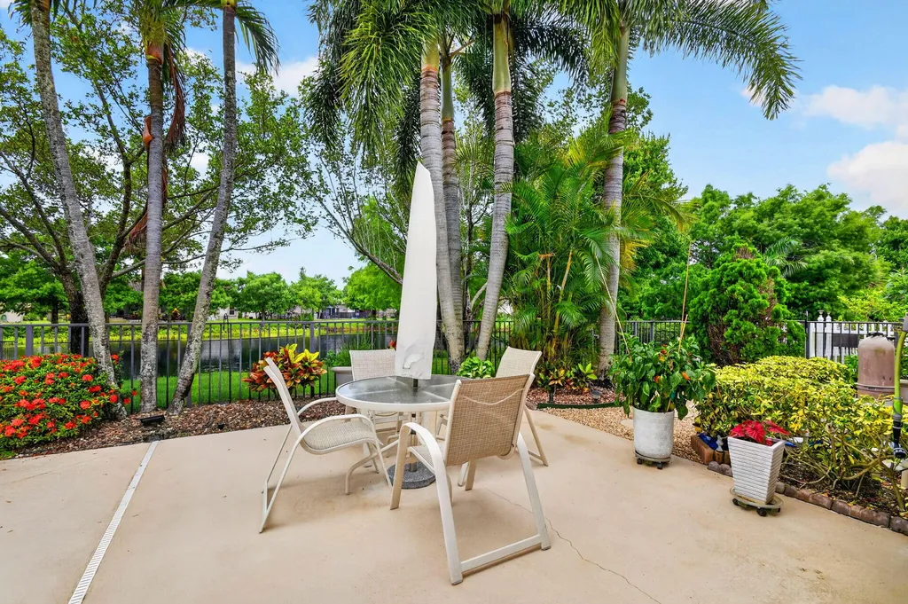 7039 Brunswick Circle Boynton Beach FL 33472