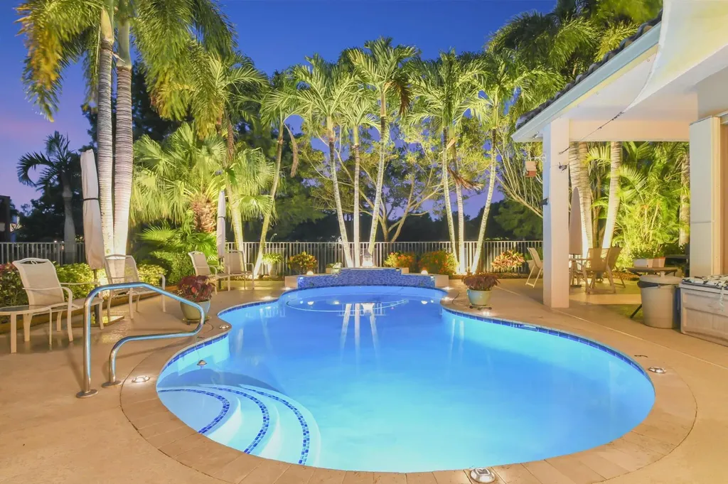 7039 Brunswick Circle Boynton Beach FL 33472