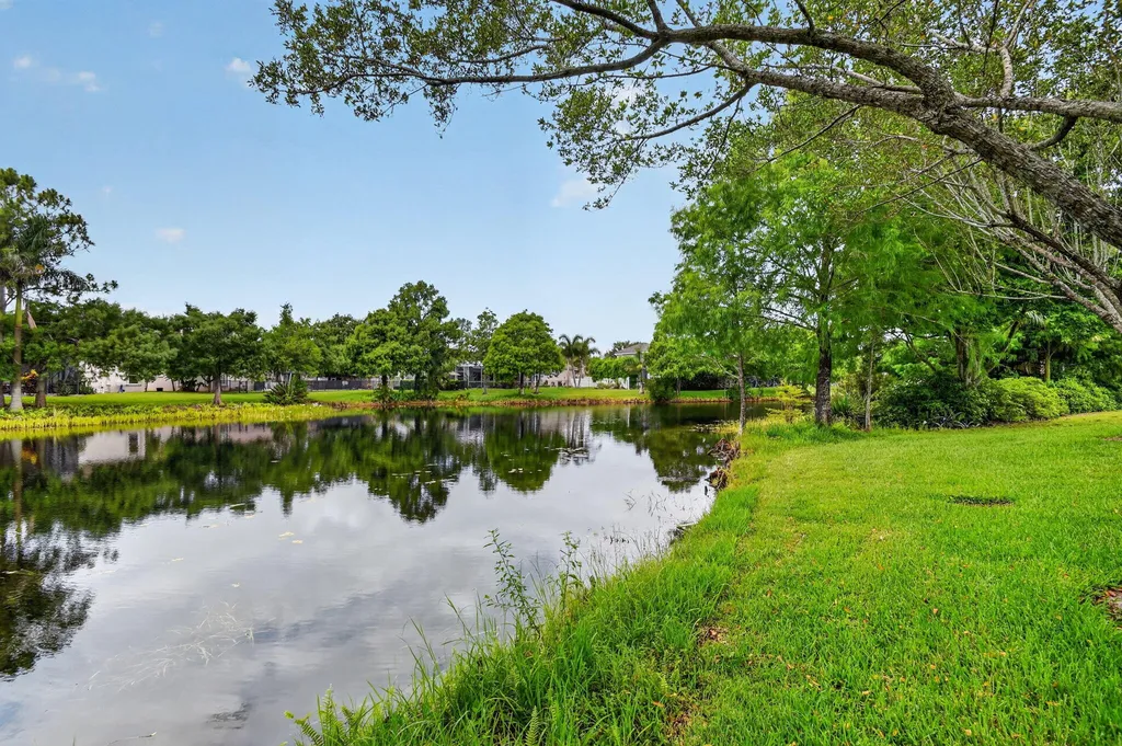 7039 Brunswick Circle Boynton Beach FL 33472