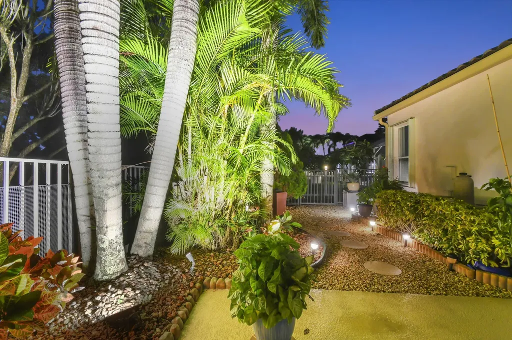 7039 Brunswick Circle Boynton Beach FL 33472