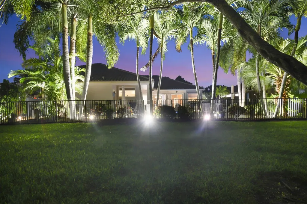 7039 Brunswick Circle Boynton Beach FL 33472