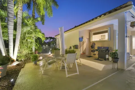 7039 Brunswick Circle Boynton Beach FL 33472