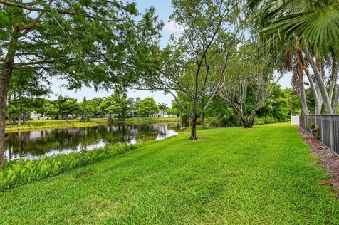 7039 Brunswick Circle Boynton Beach FL 33472