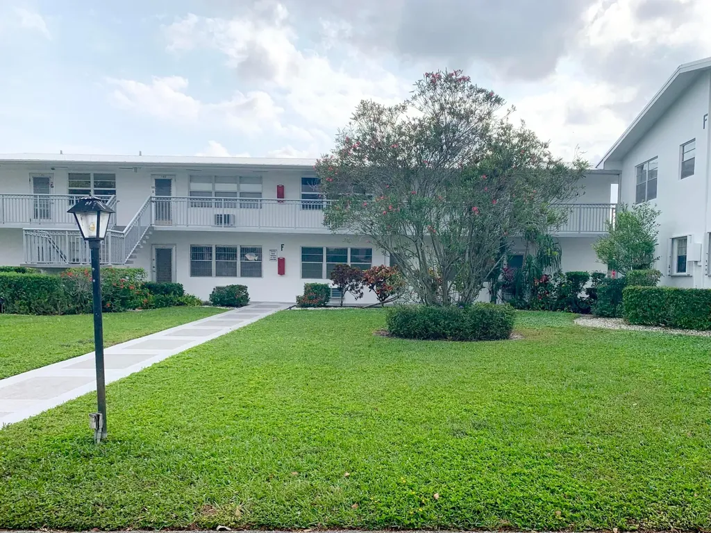 130 Sheffield F West Palm Beach FL 33417