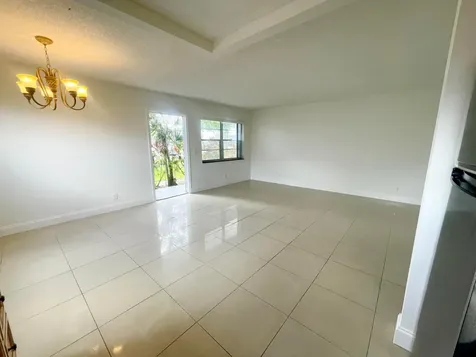 130 Sheffield F West Palm Beach FL 33417