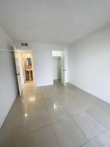 130 Sheffield F West Palm Beach FL 33417