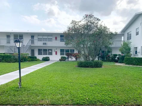 130 Sheffield F West Palm Beach FL 33417