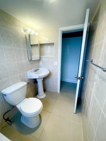 130 Sheffield F West Palm Beach FL 33417