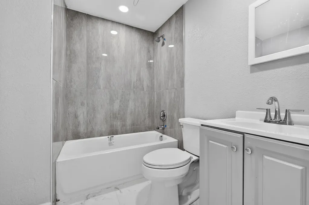 245 SW 11th Avenue South Bay FL 33493