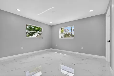245 SW 11th Avenue South Bay FL 33493