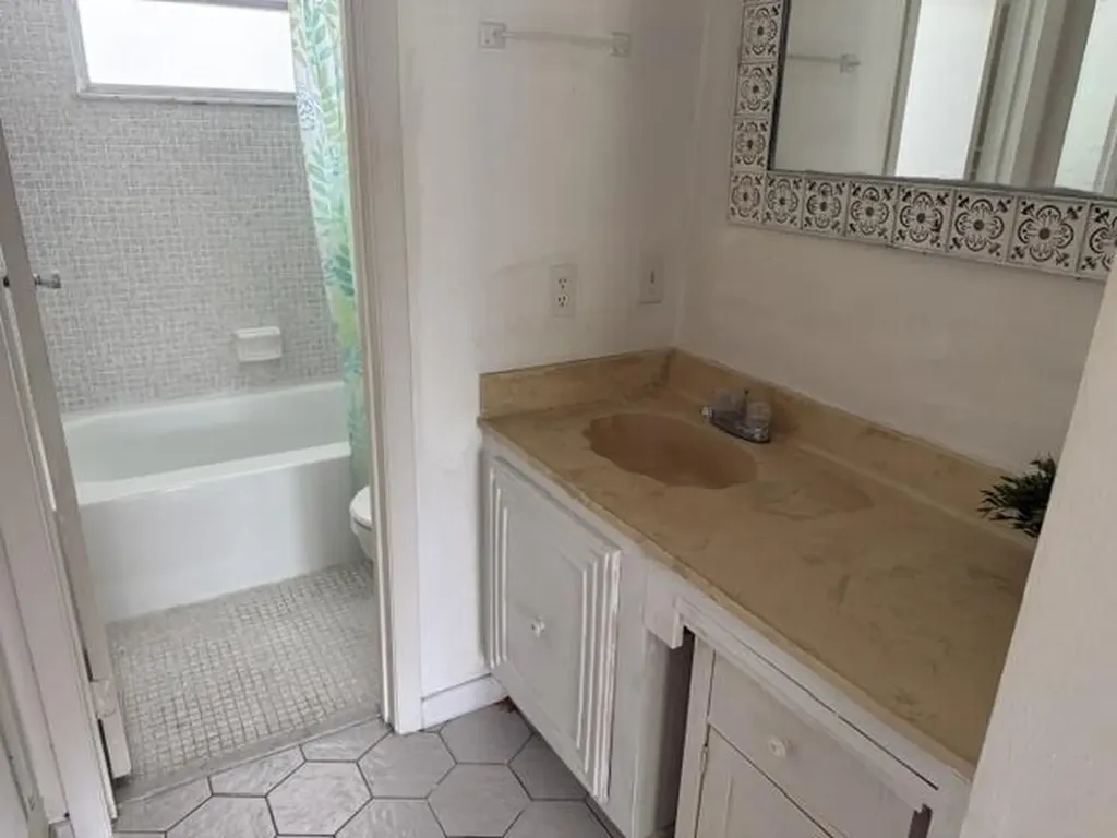 8105 NW 61st Street Tamarac FL 33321