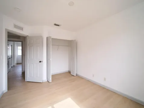 2052 Oakhurst Way Riviera Beach FL 33404