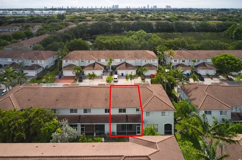 2052 Oakhurst Way Riviera Beach FL 33404