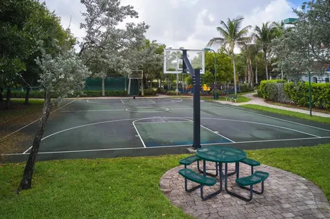 2052 Oakhurst Way Riviera Beach FL 33404