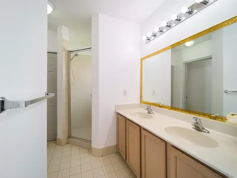 2052 Oakhurst Way Riviera Beach FL 33404