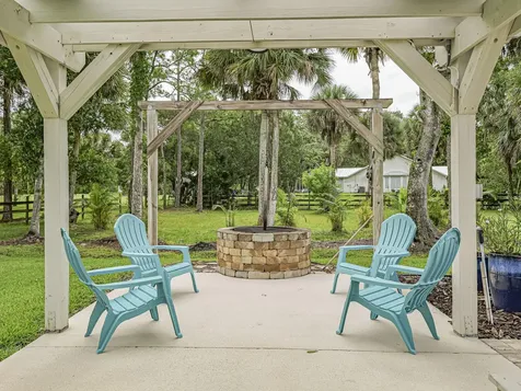 4220 70th Avenue Vero Beach FL 32967