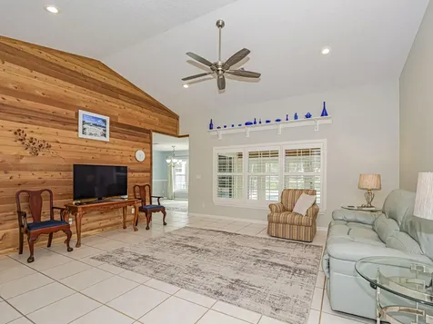 4220 70th Avenue Vero Beach FL 32967
