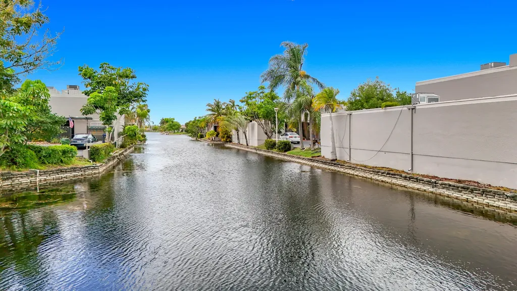 11313 NW 15th Street Pembroke Pines FL 33026
