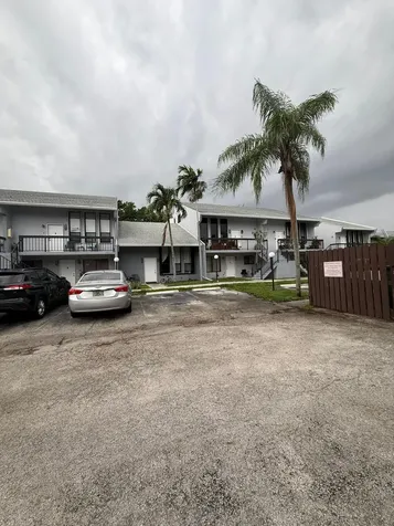 549 N University Drive Plantation FL 33324