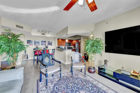 110 N Us-1 N Fort Lauderdale FL 33301