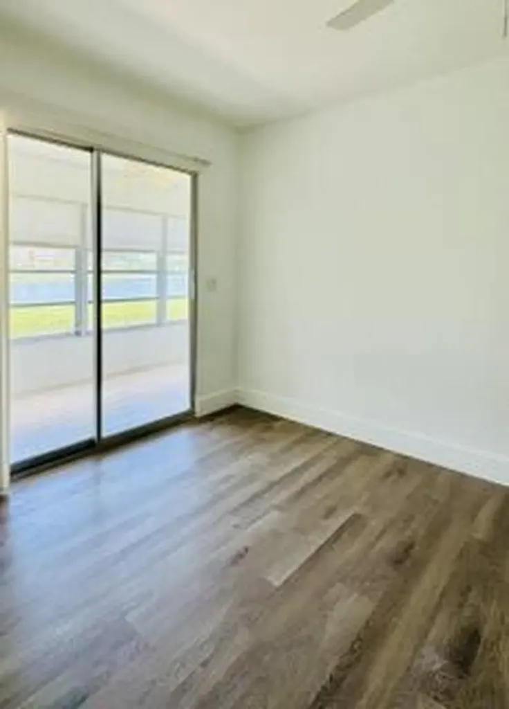 1043 Cornwall C Boca Raton FL 33434