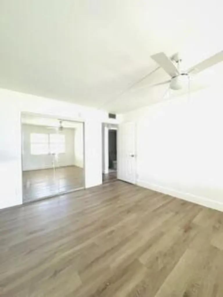 1043 Cornwall C Boca Raton FL 33434