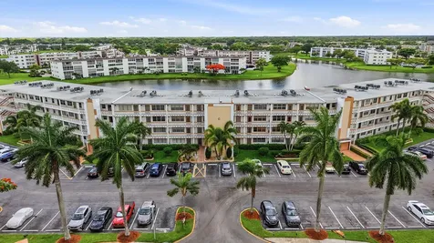 1043 Cornwall C Boca Raton FL 33434