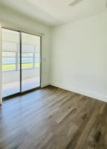 1043 Cornwall C Boca Raton FL 33434