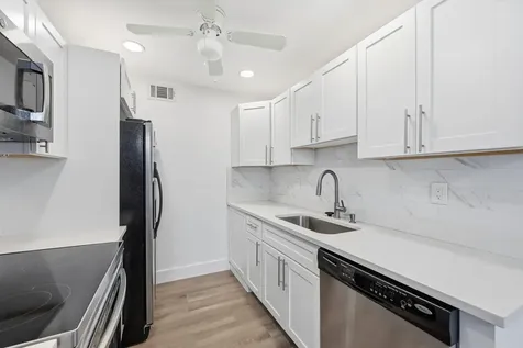 1043 Cornwall C Boca Raton FL 33434