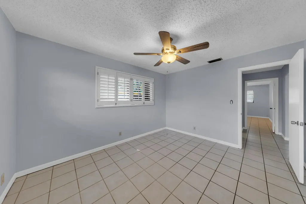 608-612 NE 21st Court Wilton Manors FL 33305