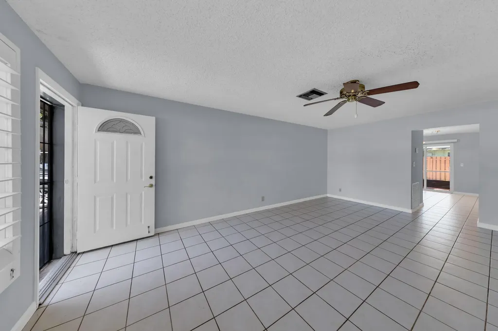 608-612 NE 21st Court Wilton Manors FL 33305